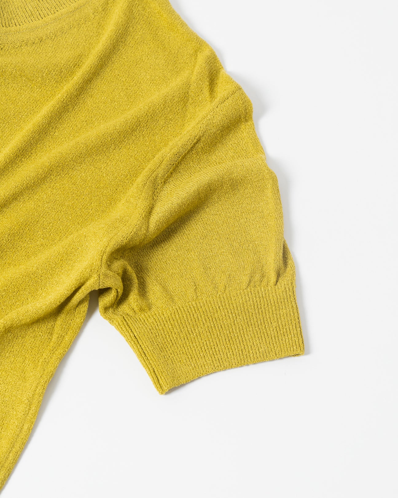 V-NECK HALF SLEEVE KNIT T-SHIRT .09 [YELLOW]