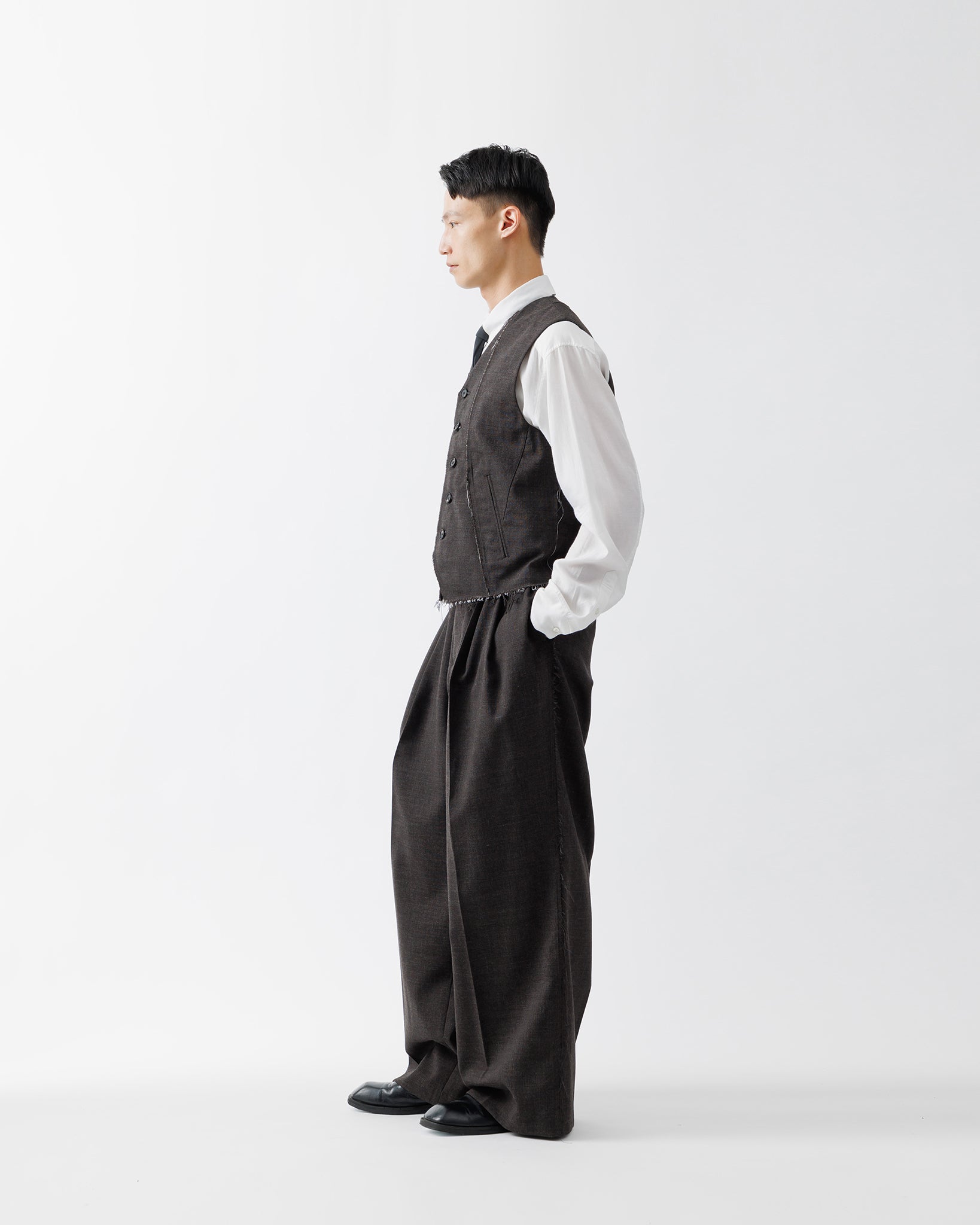 ROUGH WOOL WAIST COAT .15【DARK BROWN】