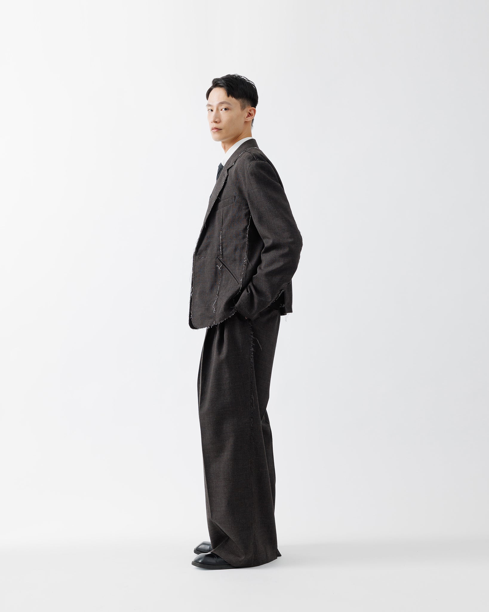 ROUGH WOOL 3TUCK BAGGY TROUSERS .15【DARK BROWN】