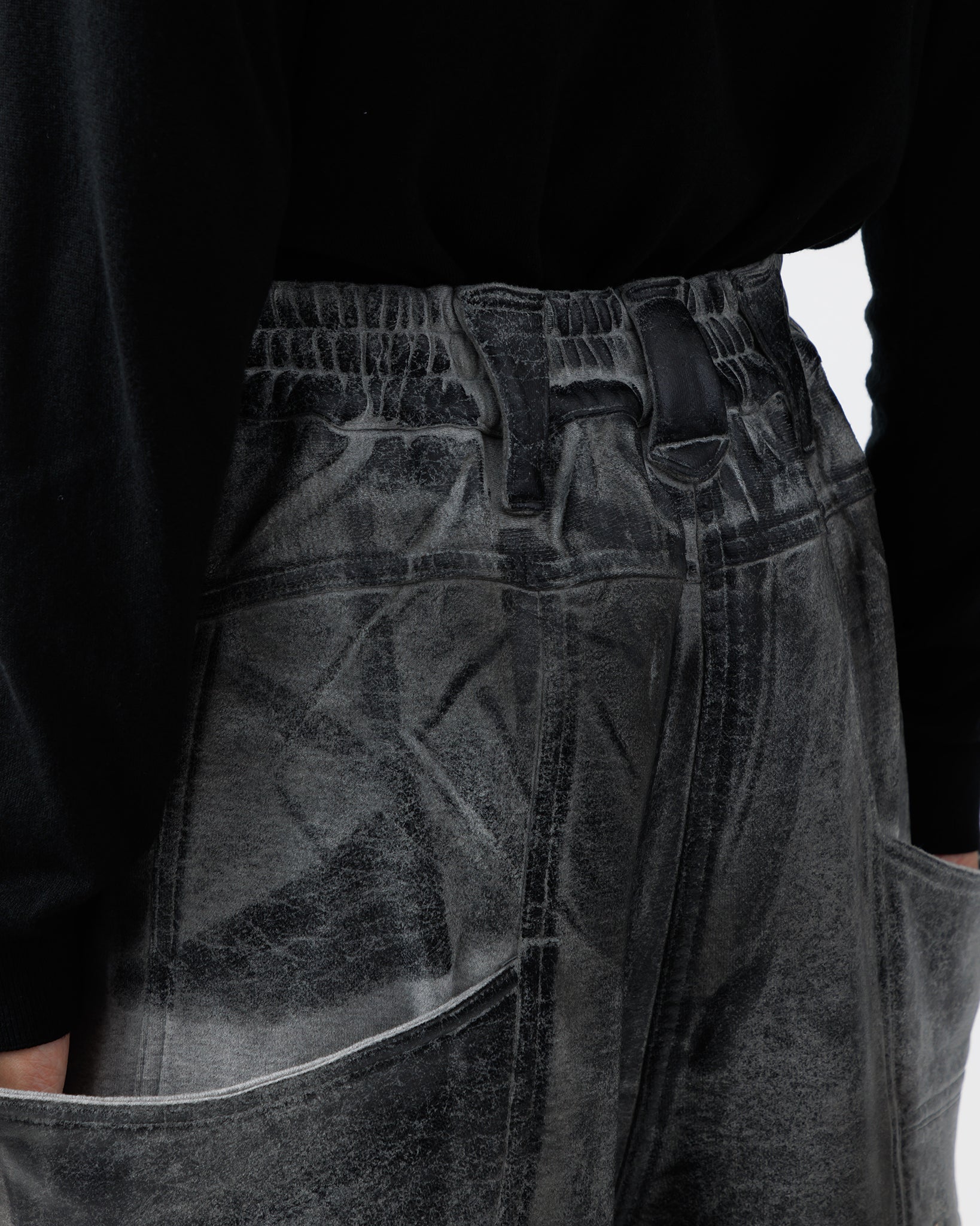 CRACKING COATED BANANA CUTTING PANTS .15【HEARTHER GRAY BASE】