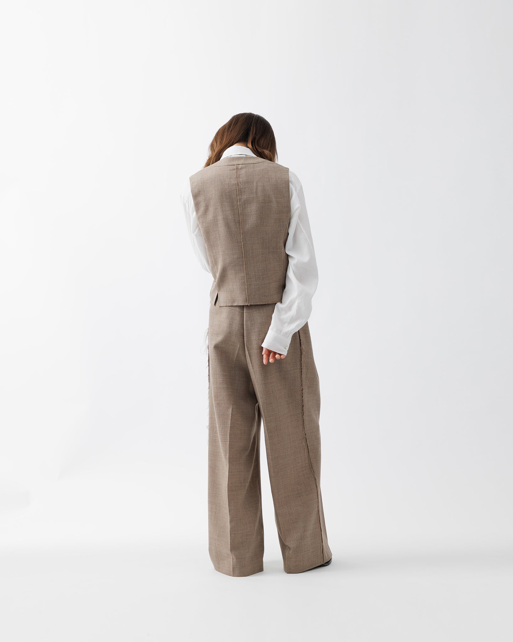 ROUGH WOOL 3TUCK BAGGY TROUSERS .15【BEIGE】