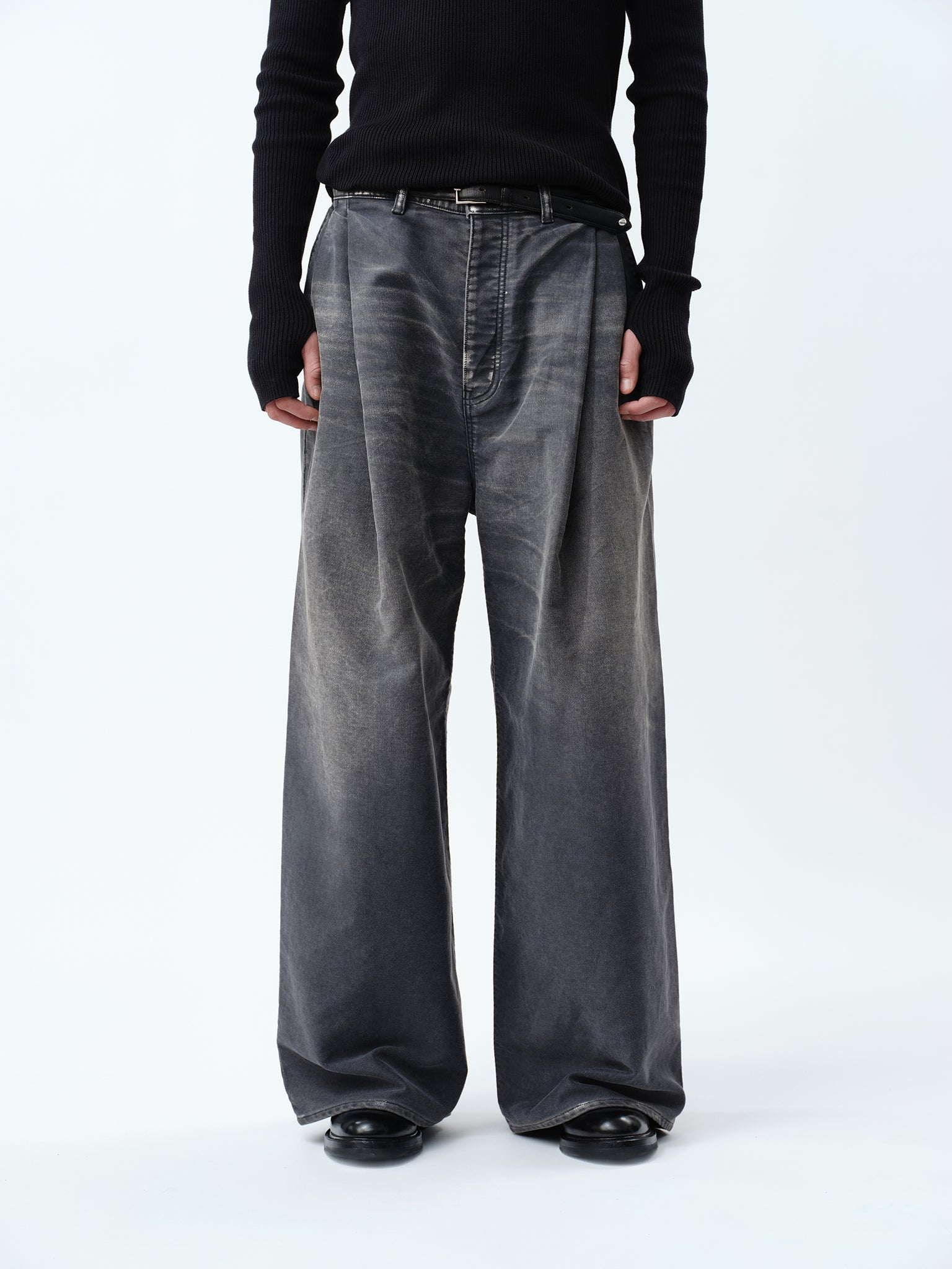 MOLESKINE 2TUCK WIDE BAGGY PANTS .12【BLACK】