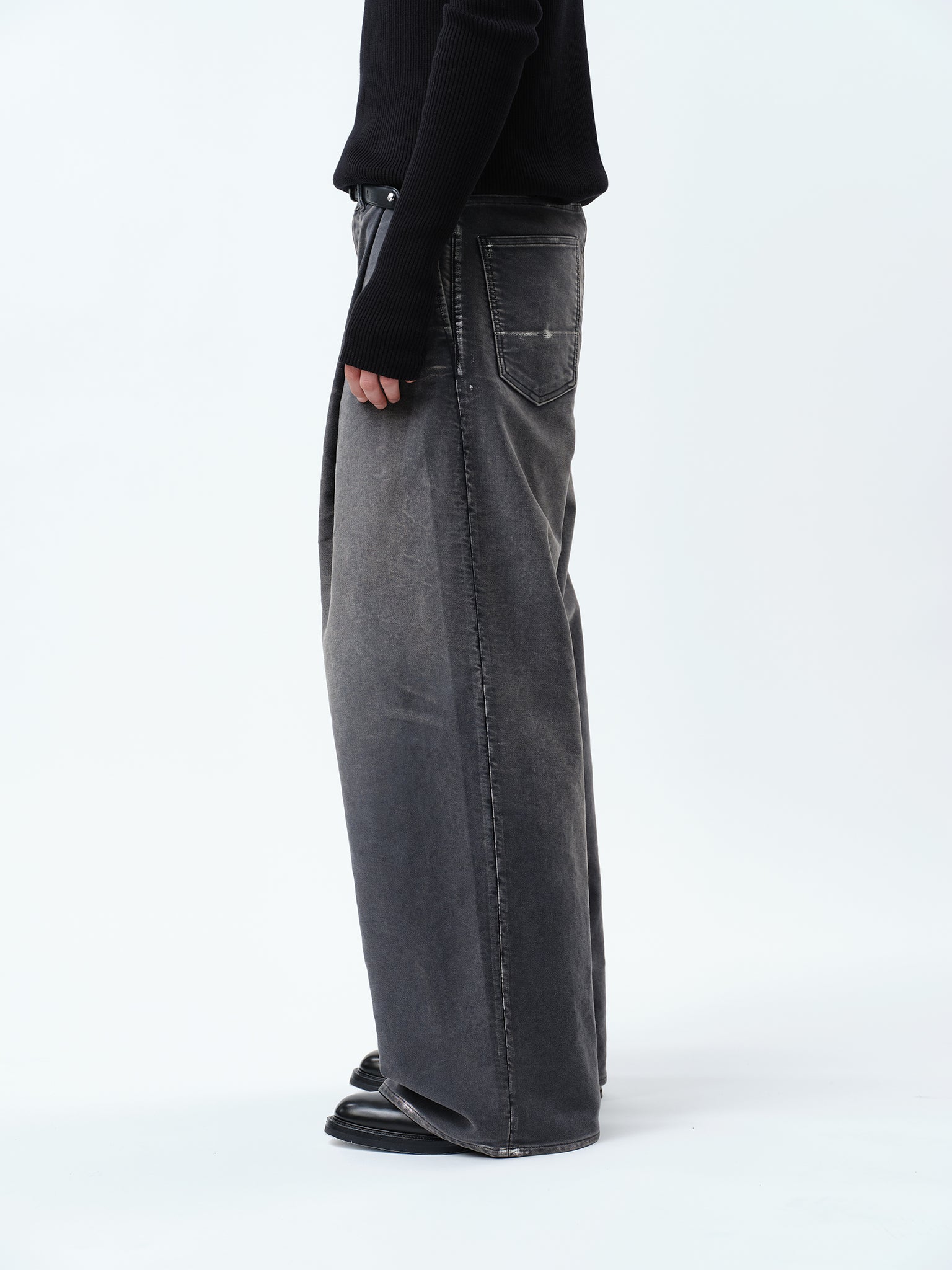 MOLESKINE 2TUCK WIDE BAGGY PANTS .12【BLACK】