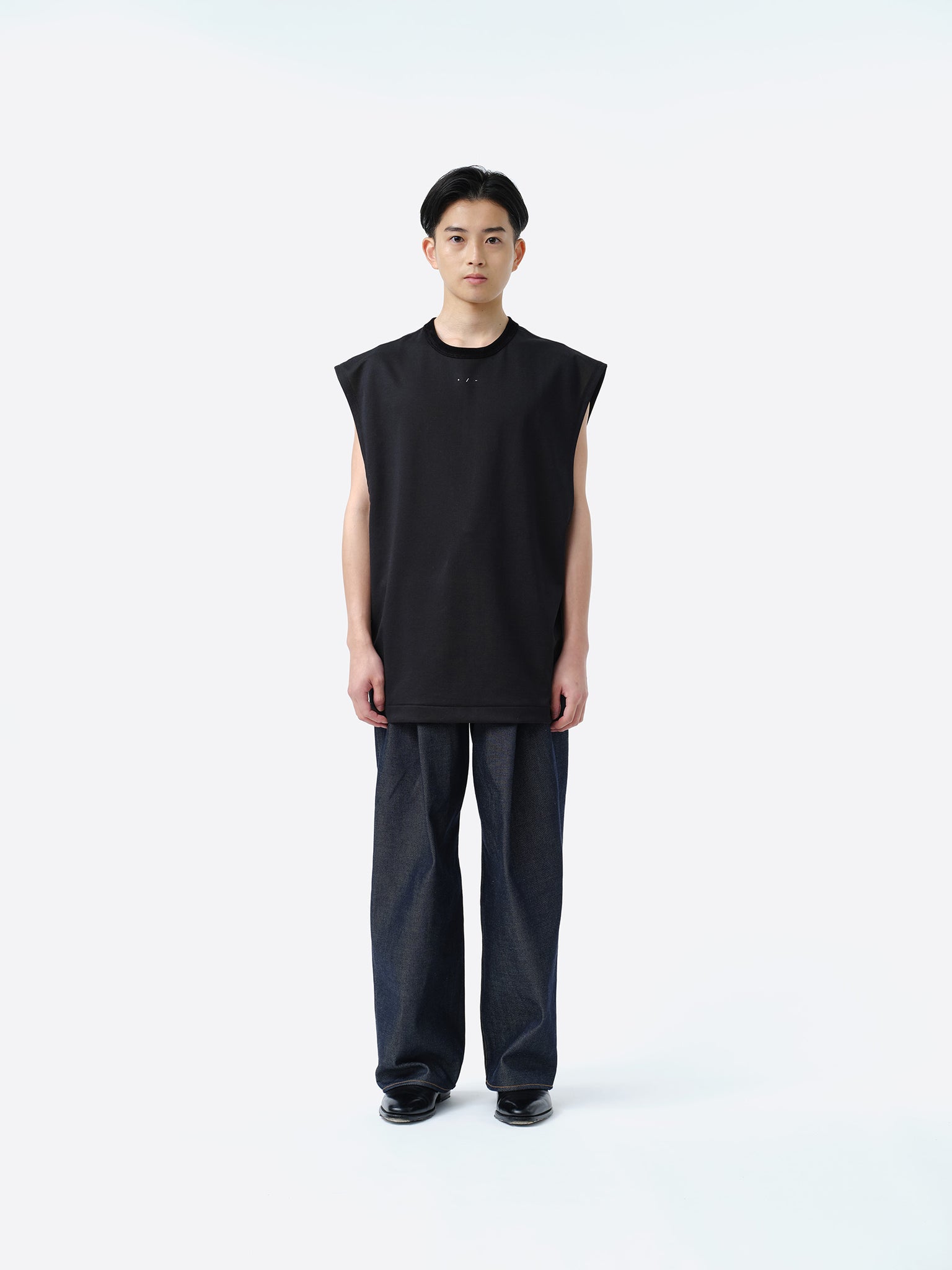 LOGO SLEEVELESS CUT-SEW .11 【BLACK】